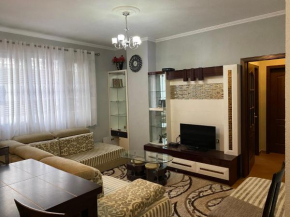Comfortable 2-BR for 4